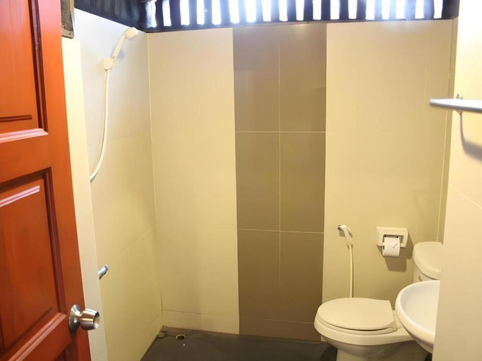 Bathroom 3, Boom Boom Resort, Tha Mai