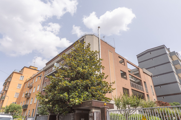 Room 5, Candiani Building - Modern 2BR Apartment Steps From Bovisa Politecnico, Milano