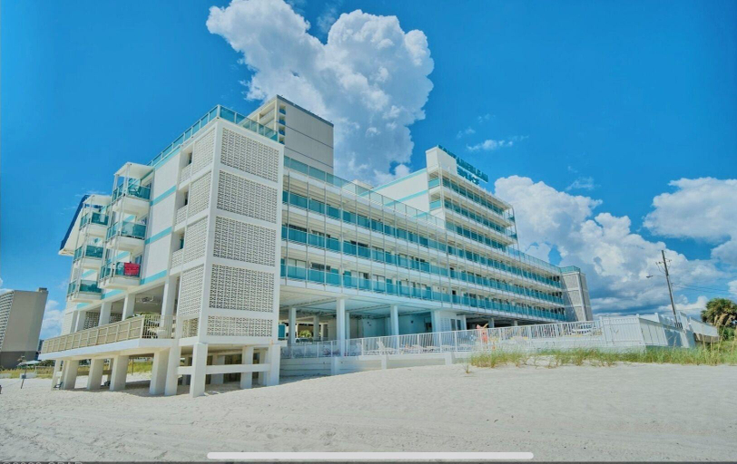 Exterior & Views 2, Studios at Fontainebleau Terrace, Bay