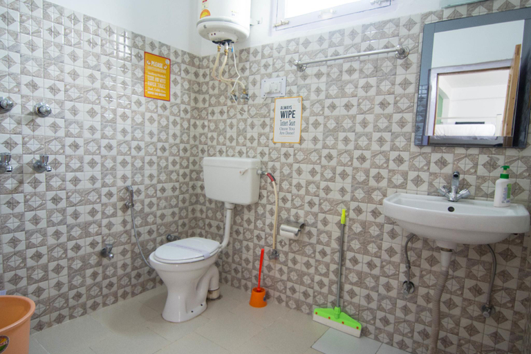 Bathroom, Backpacker Panda Manali, Kullu