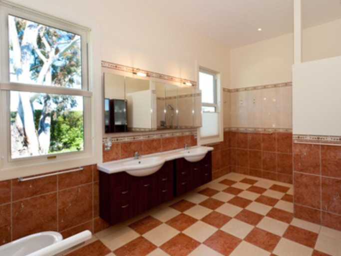 Bathroom 2, Woodgrove Homestead, Hurunui