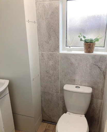 Bathroom 3, Modern 3 bedrooms house with 6 guests, Sheffield