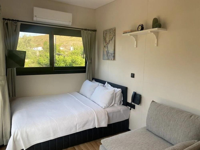 Bedroom 3, Tiny Town Kuyucak, Karaburun