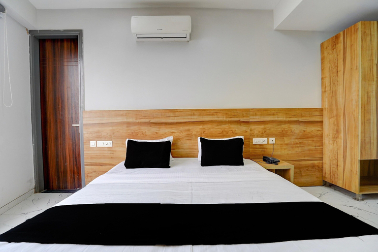 Room 4, Super Deluxe Room Old Railway Road, Gurgaon