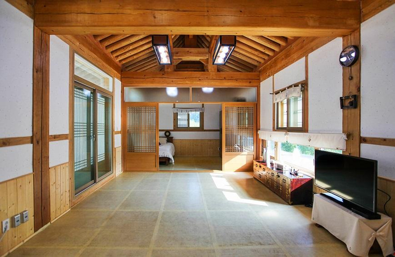Others 5, Yeongwol Sosojeong Pension, Yeongwol