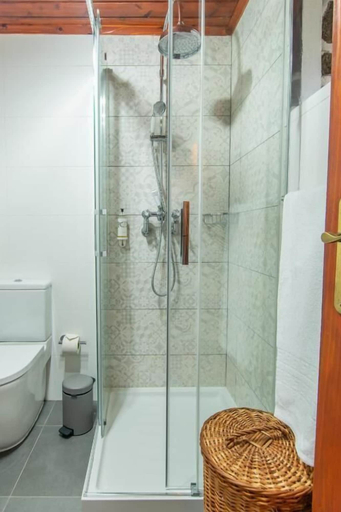 Bathroom 3, Aldeia da Cuada, Lajes das Flores