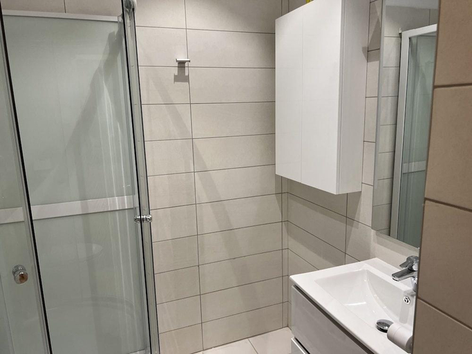 Bathroom 4, Stunning 2-Room Penthouse Lakeview W11, Municipiul Bucuresti