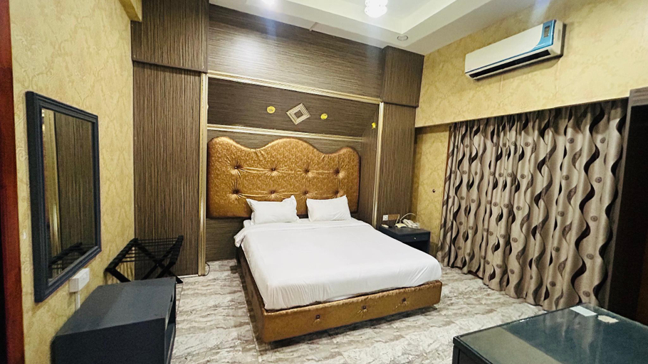 Bedroom 2, Shallalat International Hotel, Liwa