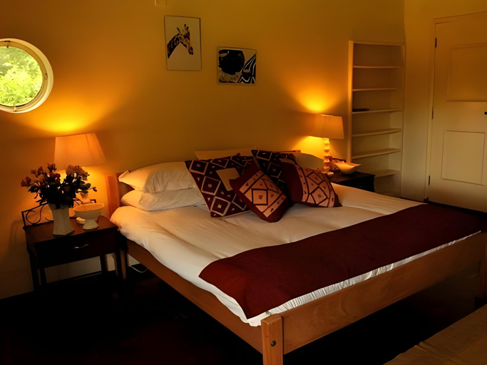 Bedroom 2, Purdy Arms Bed & Breakfast, Langata