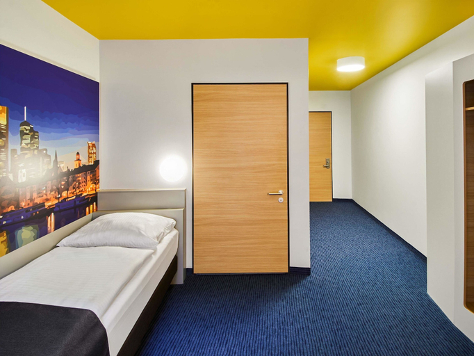 Bedroom 2, B&B Hotel Frankfurt-Hbf, Frankfurt am Main