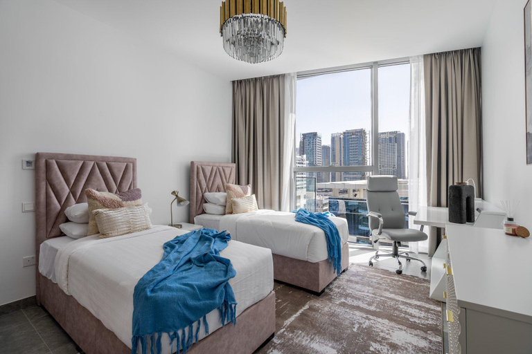 Bedroom 3, GuestReady - Bright & Spacious 2BR in Dubai Marina, Dubai