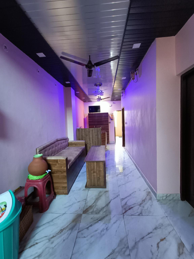 Public Area, GUEST INN BHARAT MART, Nainital