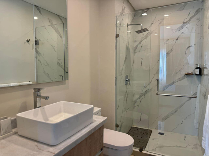 Bathroom 3, Torre Eleve Apartments, Mazatlán