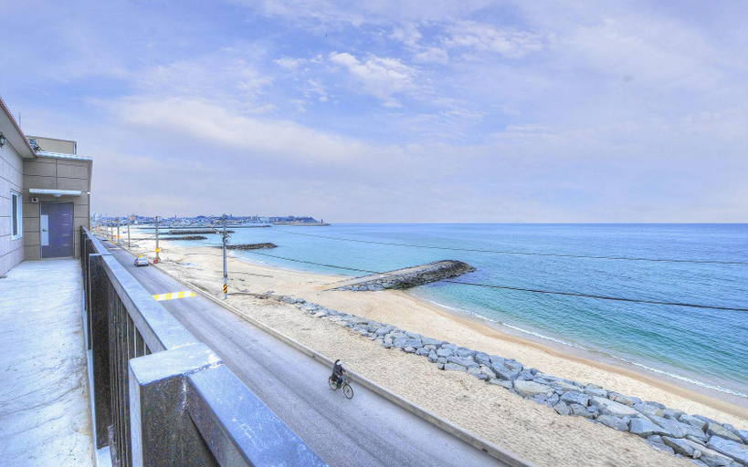 Others 2, Gangneung Together Pension, Gangneung