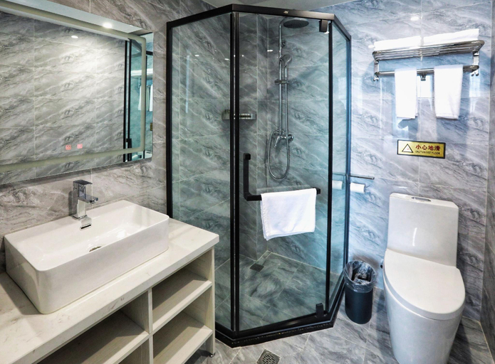 Bathroom 3, Feng Ye Dan Boutique Hotel (Chengdu Longquanyi Subway Station), Chengdu