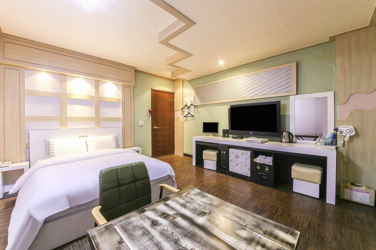 Bedroom 2, Gunsan Blue, Gunsan