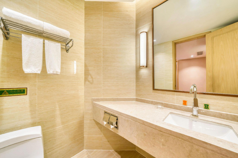 Bathroom 3, Vienna 3 Best Hongqiao Exhibition Center Beiqing Highway, Shanghai