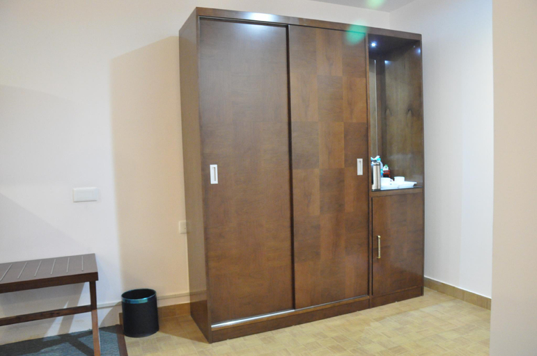 Bathroom 4, Hotel Silk Route, Kamrup Metropolitan
