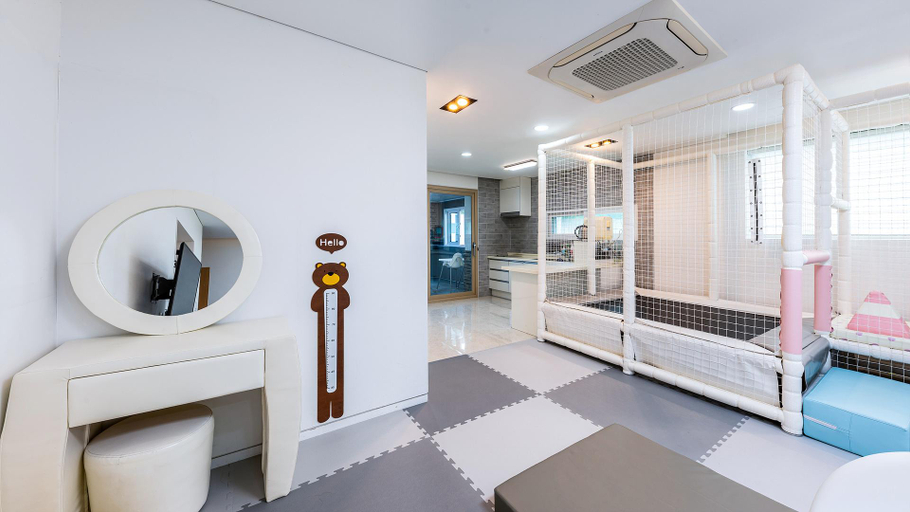 Others 3, Gapyeong Elsa Kids Pension, Gapyeong