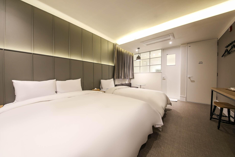 Bedroom 2, Jinju Hotel Ondo, Jinju