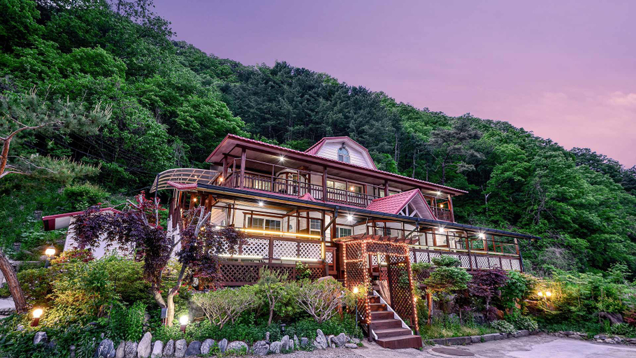 Exterior & Views 5, Gapyeong Flora Pension, Gapyeong