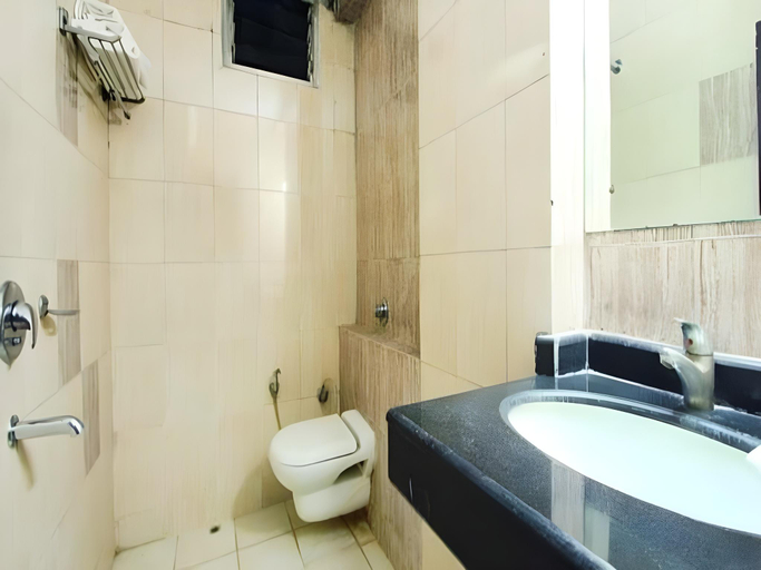 Bathroom 2, SG Comforts Hotel, Hyderabad