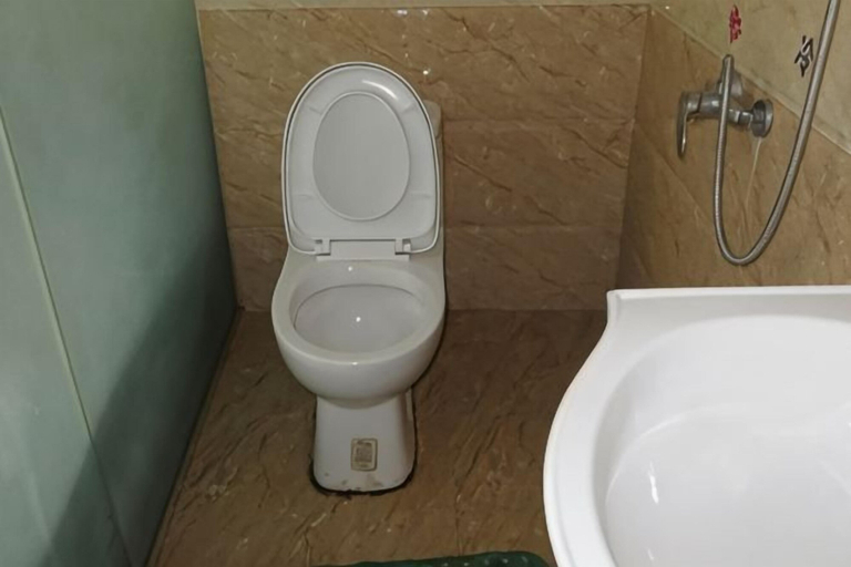 Bathroom, Xi Qian Xing Nan Qiao Business Hotel, Ngawa Tibetan and Qiang