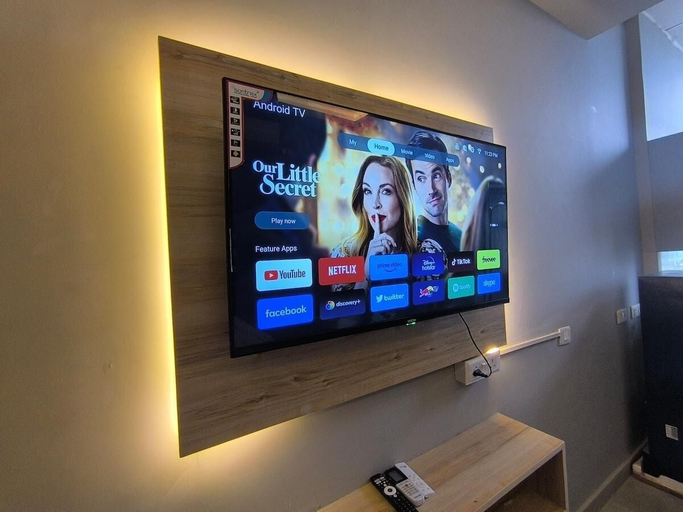 Television 3, The Arcade Stay, Gautam Buddha Nagar