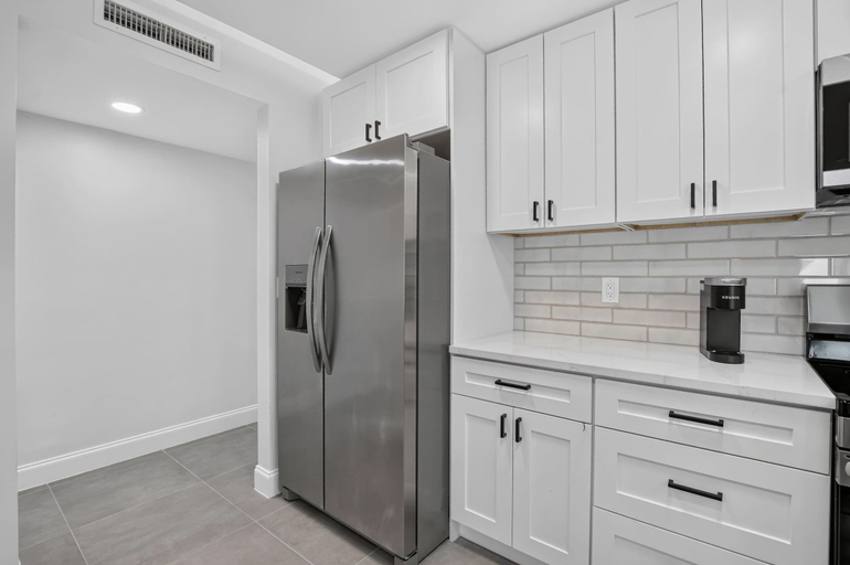Private kitchen 2, Coveside Hideaway 2 - Coastal Getaway, Broward
