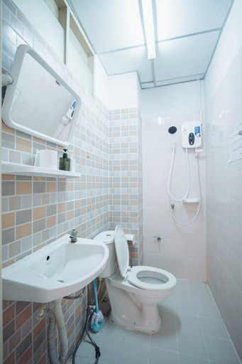 Bathroom 5, KID-DE HOUSE Bangsaen, Muang Chon Buri