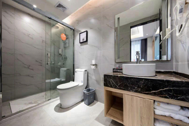 Bathroom 3, Yunbo Hotel, Wuhan