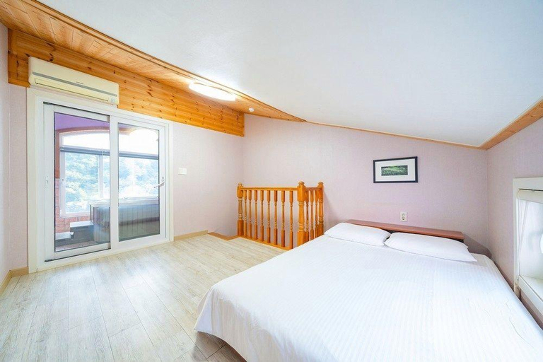 Bedroom 3, Gapyeong Violet Pension, Gapyeong