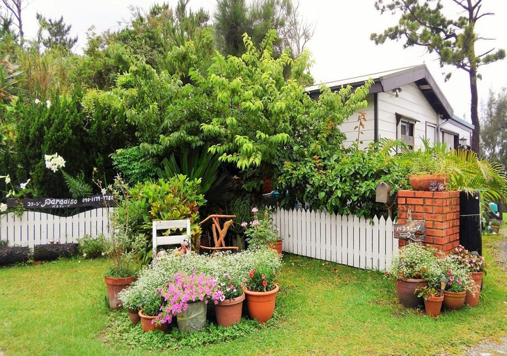 Others 2, Cottage Paradiso, Onna
