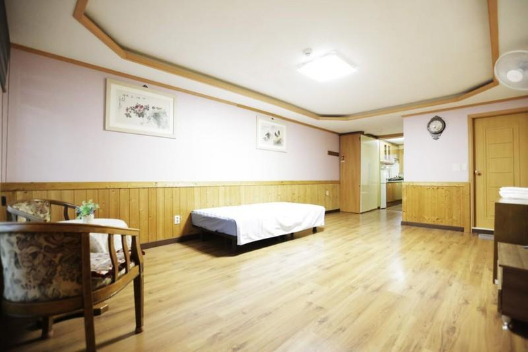 Bedroom 3, Jeongseon Haneulnari Pension, Jeongseon