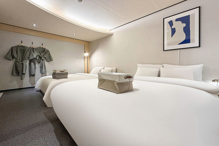 Bedroom 2, Incheon Illua Hotel, Gyeyang