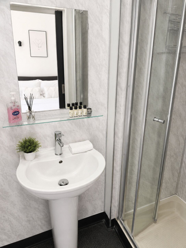 Bathroom 3, Alexandra Hotel, Blackpool