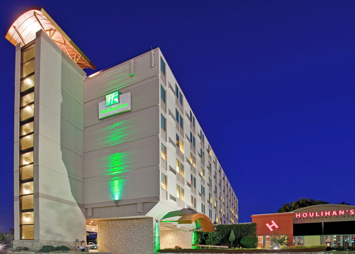 Exterior & Views 2, Holiday Inn MANHATTAN AT THE CAMPUS by IHG, Riley