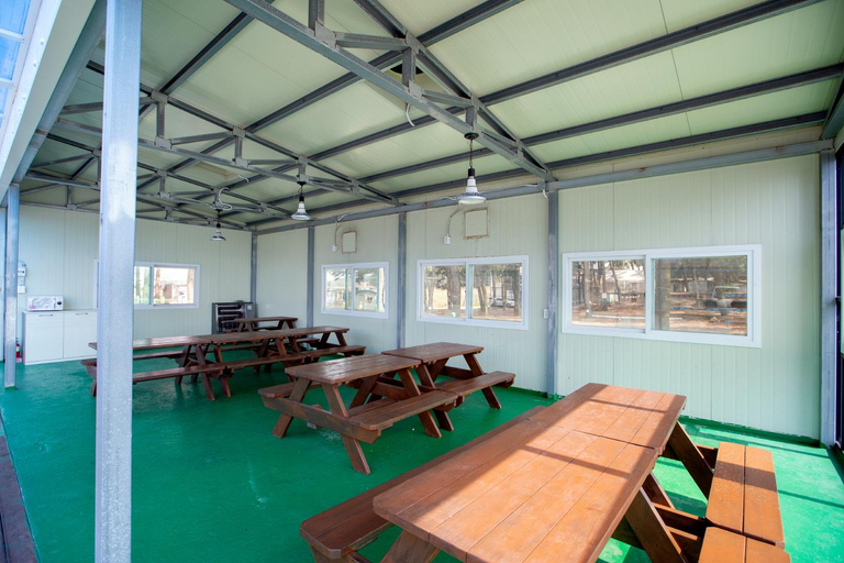 Others 4, Taean Gombawi Pension, Taean
