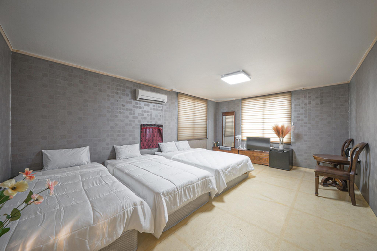 Bedroom 3, Pohang Heunghae Blue Navis, Pohang