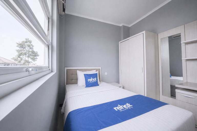 Room 3, Rehat at The Karins Guest House, Bandung