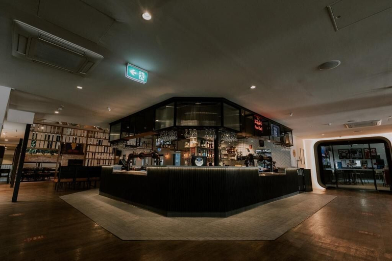 Food & Drinks 5, Sydney Junction Hotel, Newcastle - Throsby