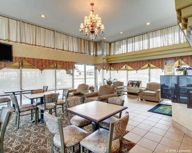 Food & Drinks 5, FairBridge Inn Express Natchez, Adams