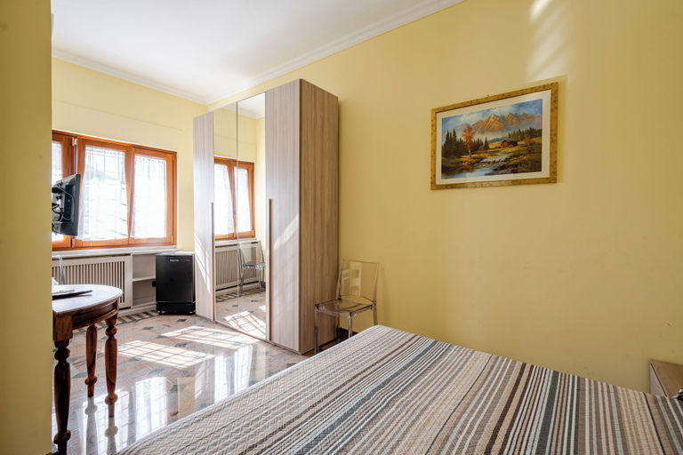 Bedroom 3, castelbarco house, Rome