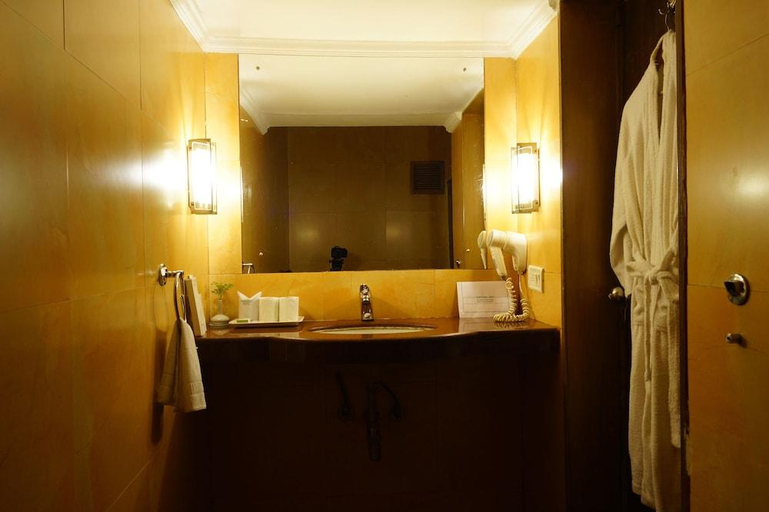 Bathroom, Dudhsagar Spa Resort, South Goa