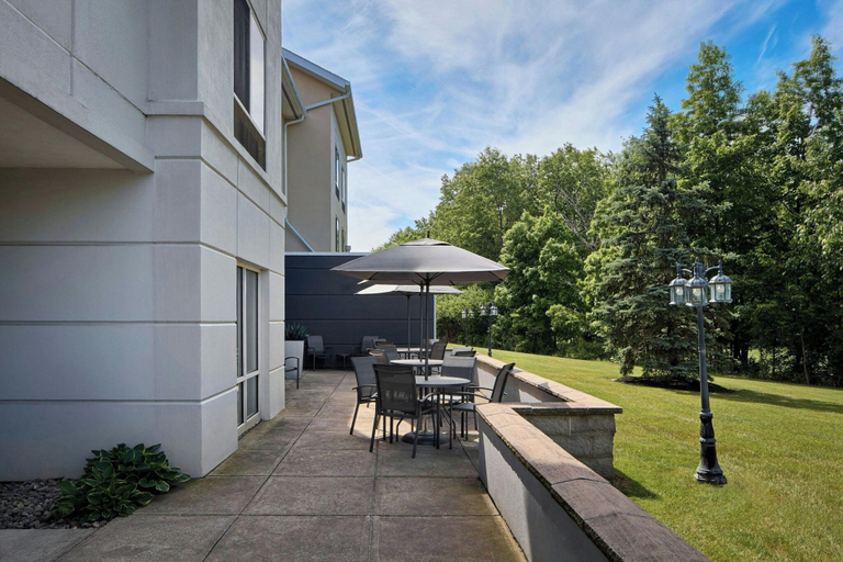 Exterior & Views 2, Fairfield Inn Suites Cleveland Avon, Lorain