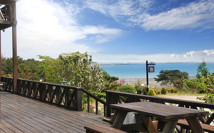 Others 2, Taean Four Season Pension, Taean
