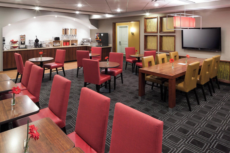 Food & Drinks, TownePlace Suites by Marriott Little Rock West, Pulaski