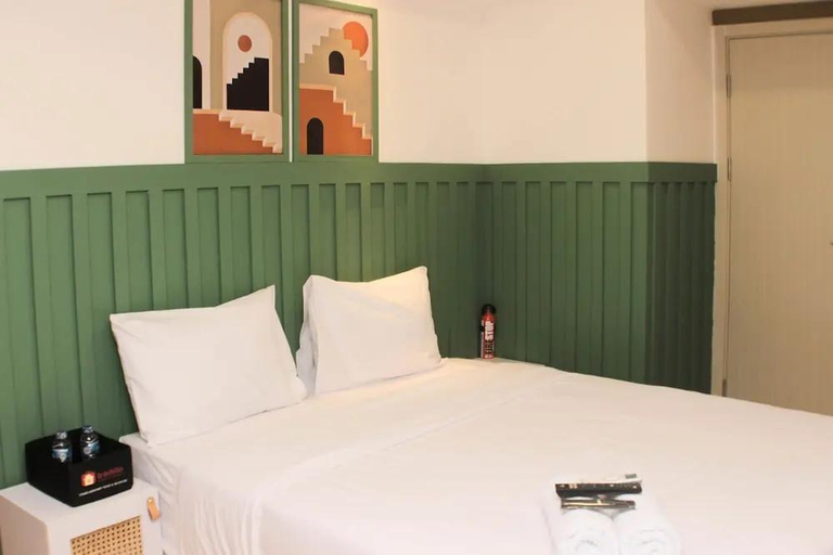 Bedroom 2, Minimalist Design Studio At Meikarta Apartment, Cikarang