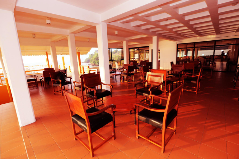 Food & Drinks 4, Fishermans Bay, Weligama