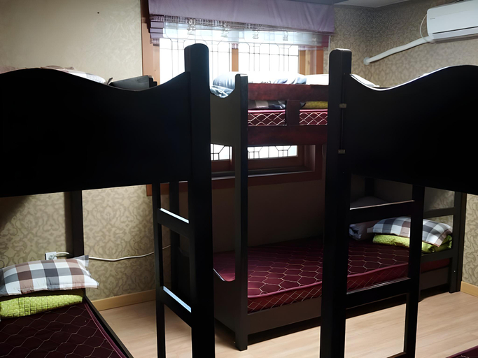 Bedroom 3, Gwangju Namdo Hostel, Buk